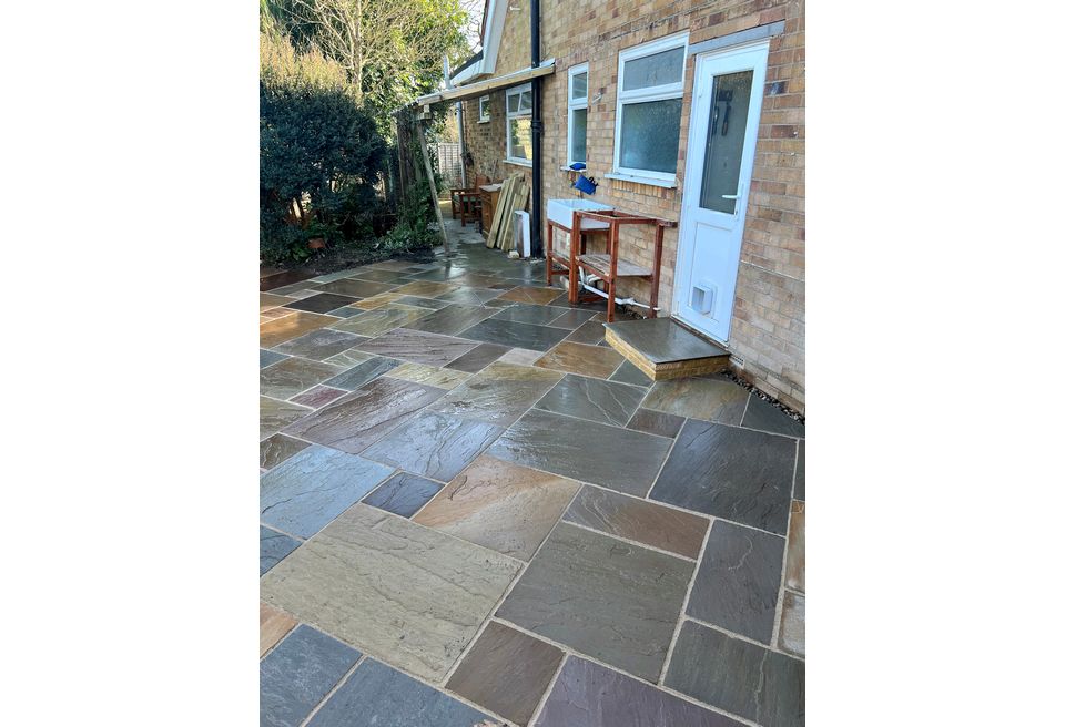 Sandstone Patio - Sandstone Patio - Step to the House